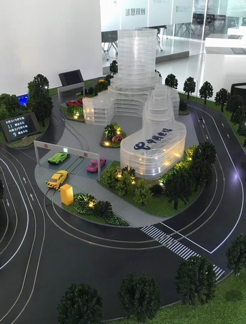 創造出一個個美侖美奐、引人入勝、具震撼力的微縮景觀